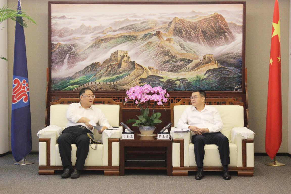 中智集團(tuán)黨委書記、董事長卜玉龍一行拜訪南航集團(tuán)