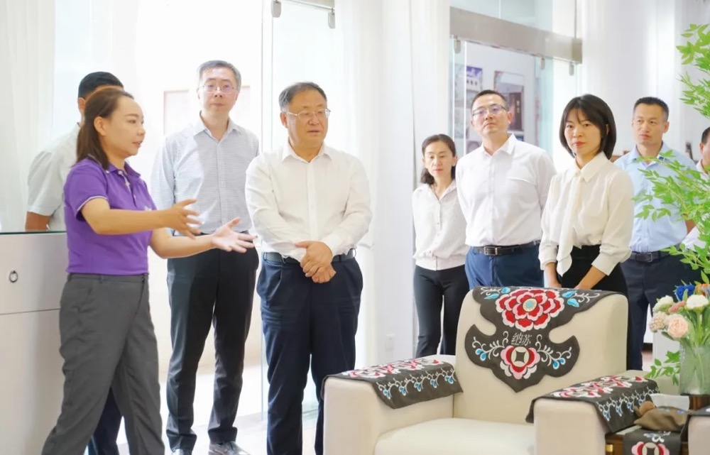 中智集團(tuán)黨委書記、董事長(zhǎng)卜玉龍赴云南省楚雄州調(diào)研定點(diǎn)幫扶和鄉(xiāng)村全面振興工作